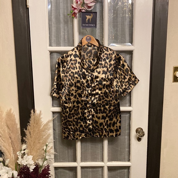 Cheetah Satin Pajama Short Set. Sz: Medium - Picture 3 of 14
